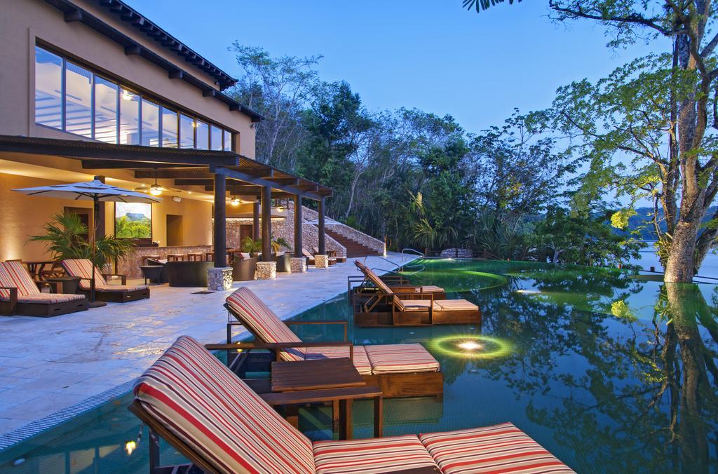 ลาส ลากูนาส บูทิก โฮเต็ล Hotel ฟลอเรส ภายนอก รูปภาพ