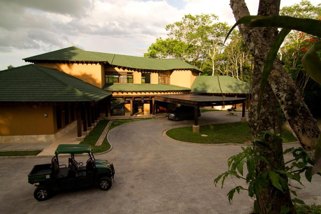 ลาส ลากูนาส บูทิก โฮเต็ล Hotel ฟลอเรส ภายนอก รูปภาพ